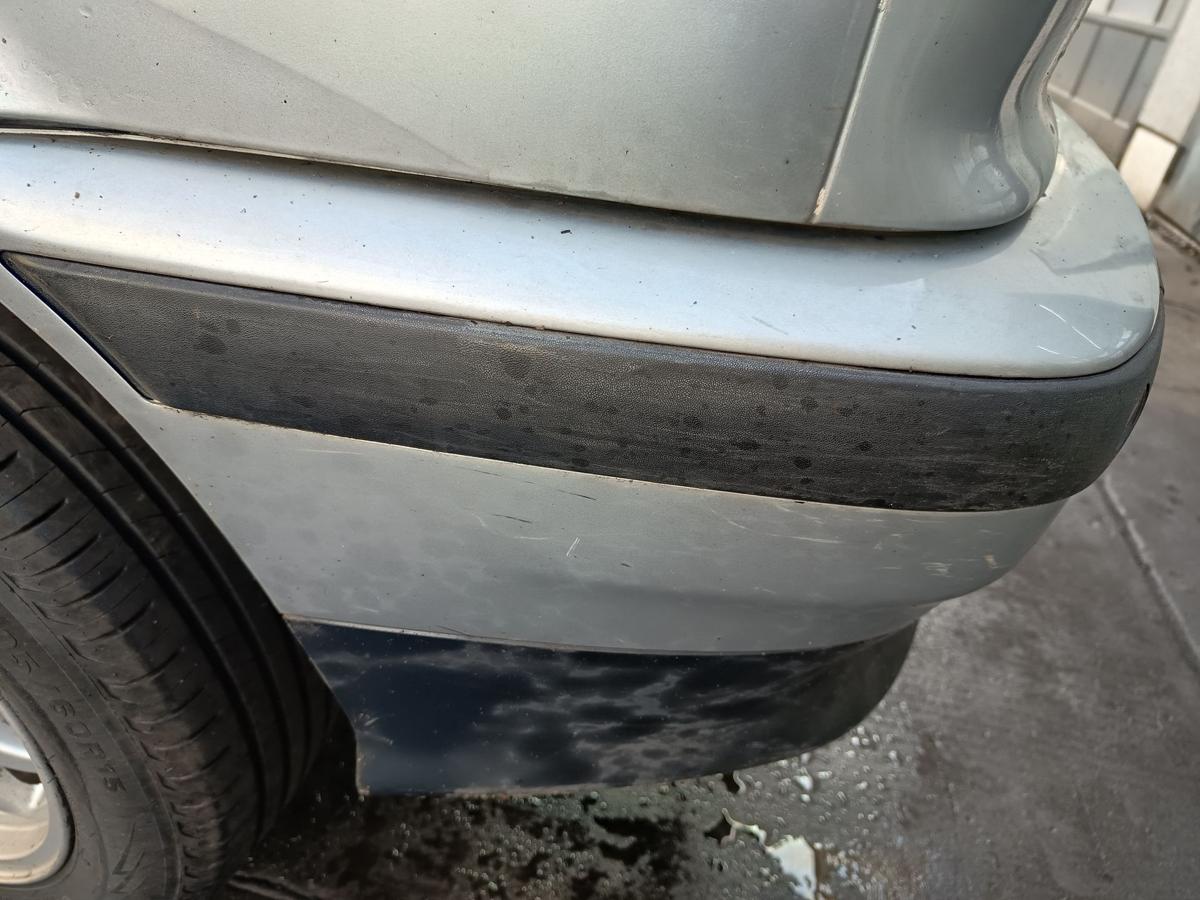 BMW 3er E36 Compact Bj 1997 original Stoßfänger hinten mit PDC 309 Arktissilber