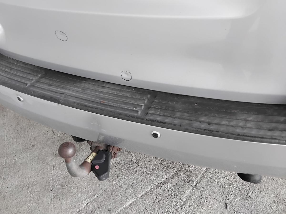 Kia Carnival III MB original Stossfänger Stoßstange hinten PDC BJ2007 silber