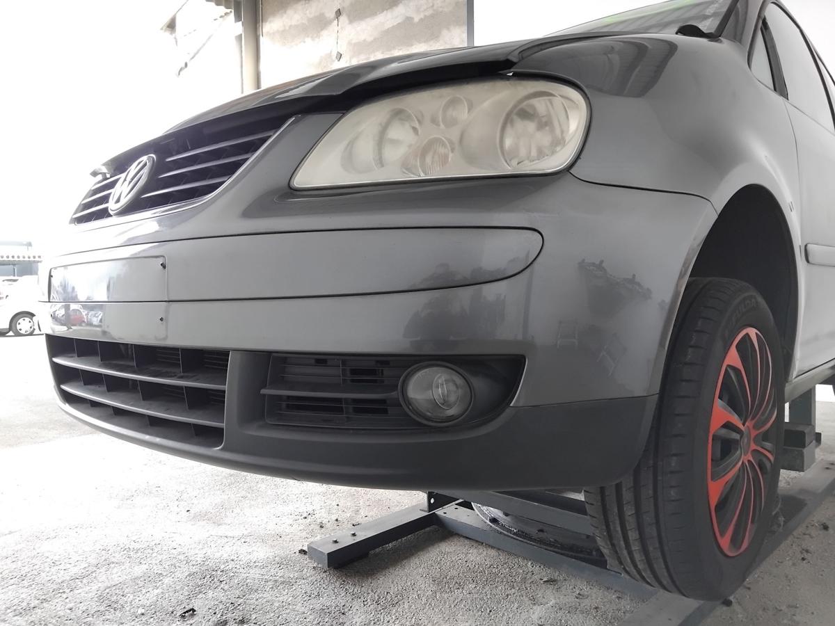 VW Touran 1T original Stoßstange Stossfänger vorn LD7X platinumgrey BJ2006 VW Touran 1T original Stoßstange Stossfänger vorn LD7X platinumgrey BJ2006