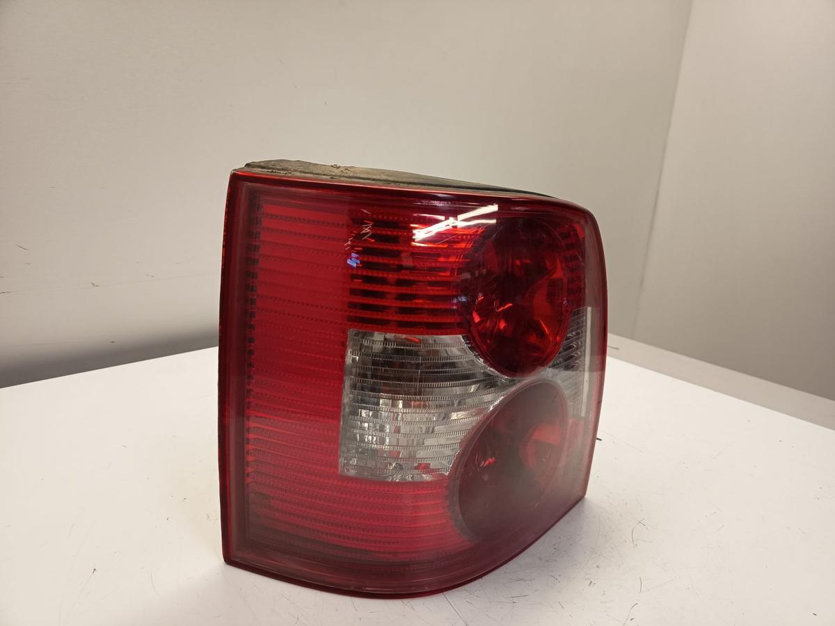 VW Passat 3B Kombi orig Rückleuchte Heckleuchte links Bj 2003