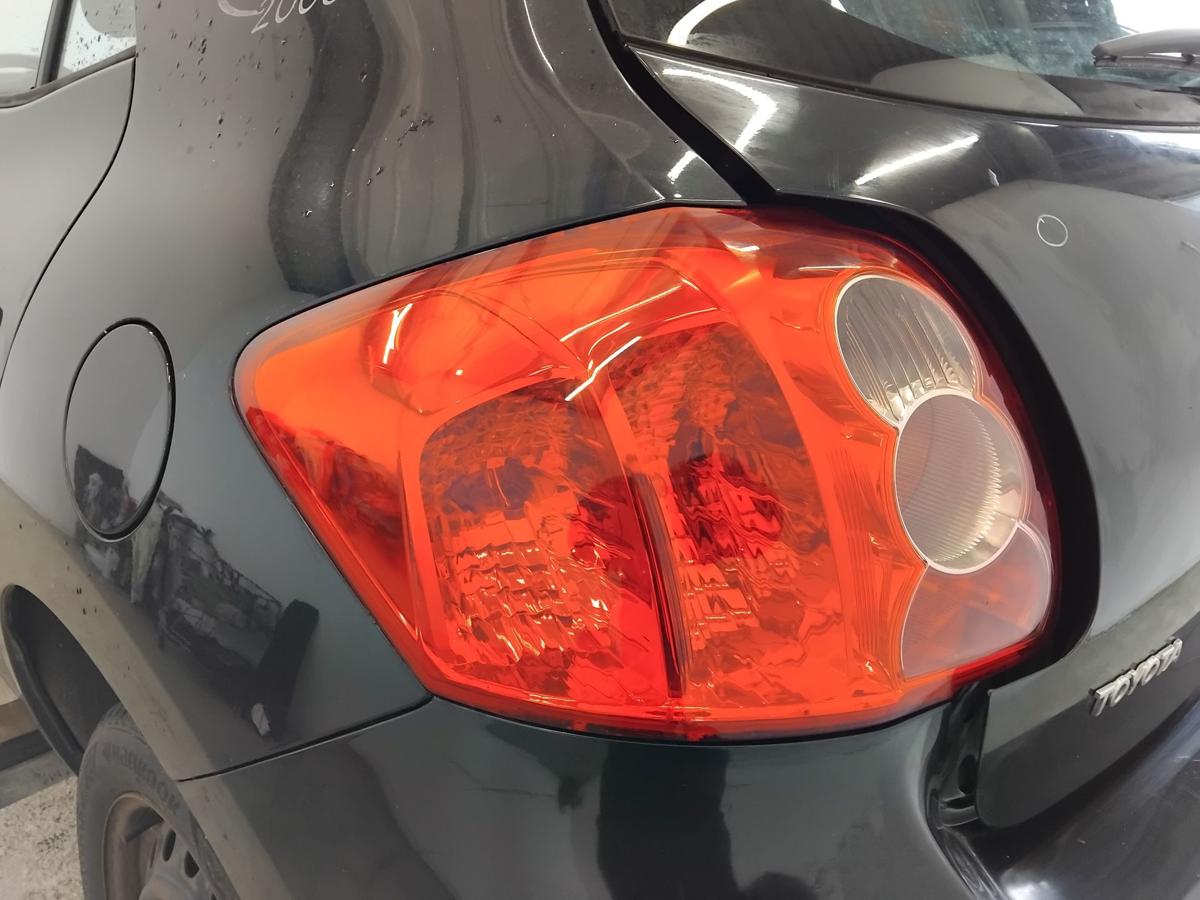 Toyota Auris E15 original Rückleuchte Schlussleuchte links BJ2008