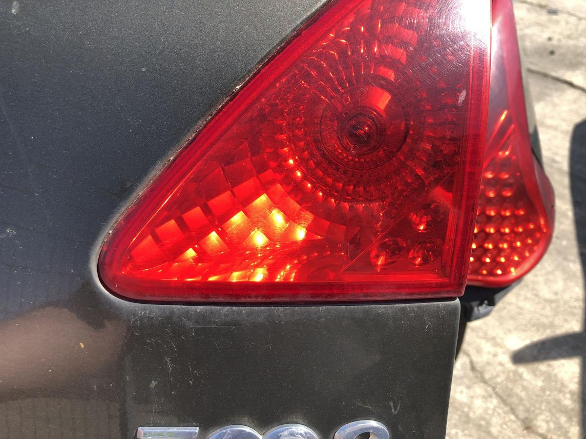 Peugeot 3008 I Typ 0U Rückleuchte innen rechts Heckleuchte Rücklicht Innenteil