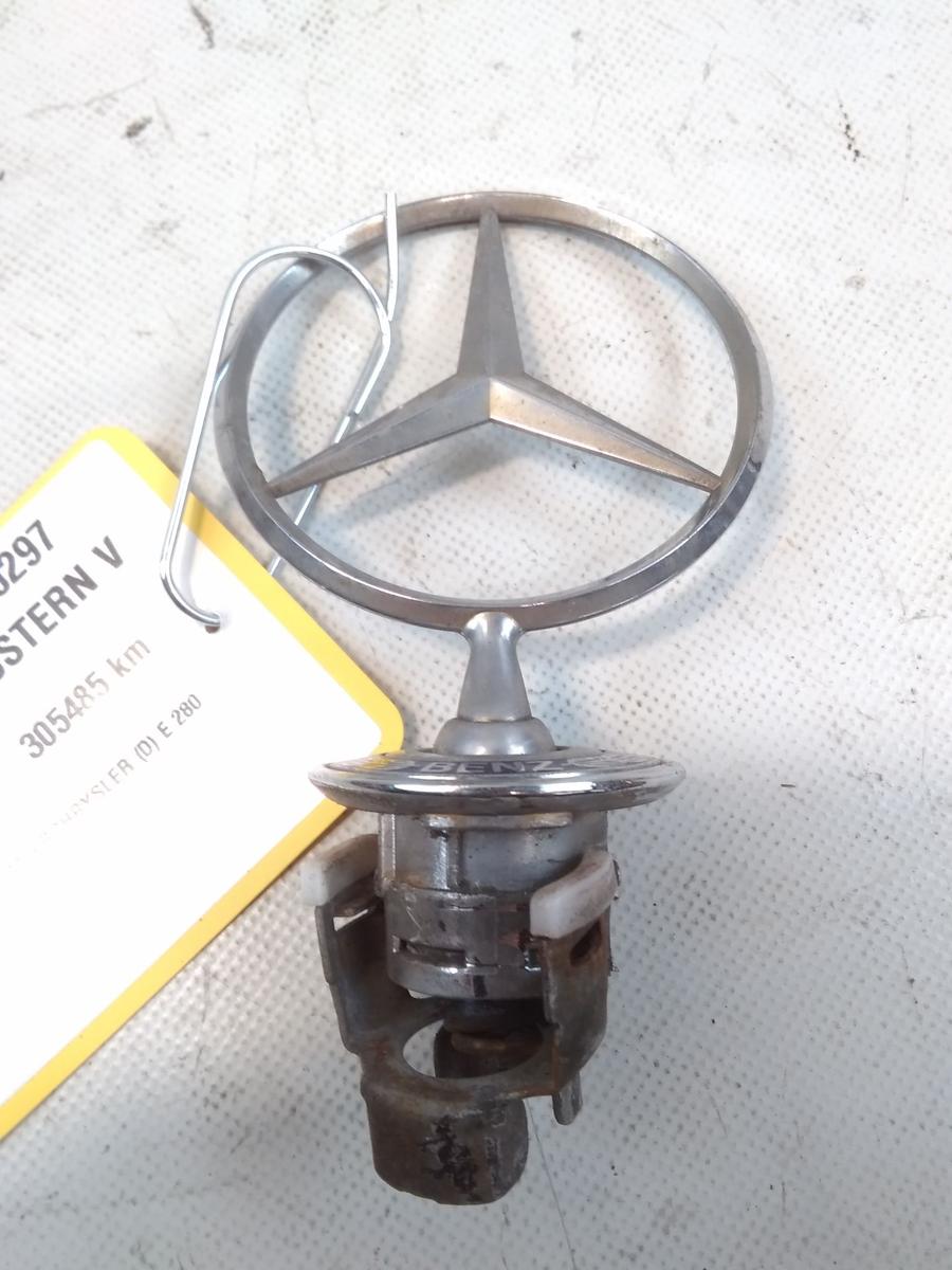 Mercedes Benz E-Klasse 210 original Mercedesstern vorn Bj.1998