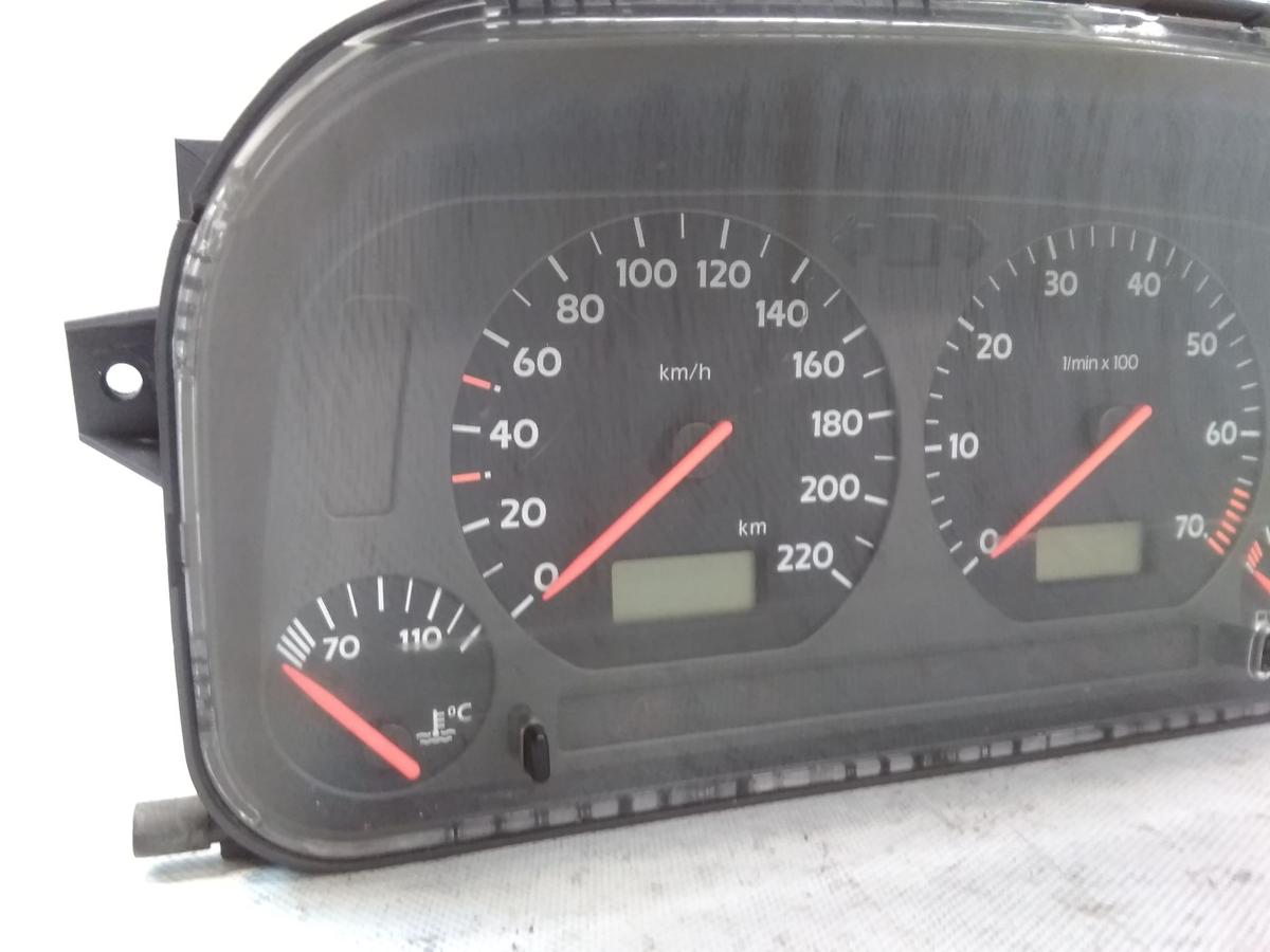 VW Golf 3 Cabrio Facelift original Kombiinstrument Tacho Armatur 1.6 74kw Bj2000