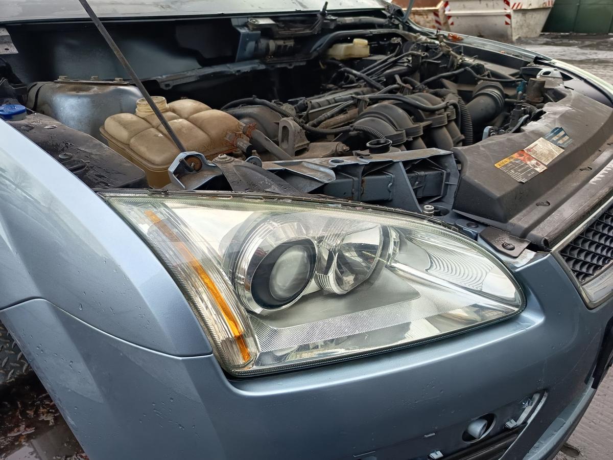 Ford Focus II original Scheinwerfer rechts Halogen/Haupt/Front/Licht Bj 2005
