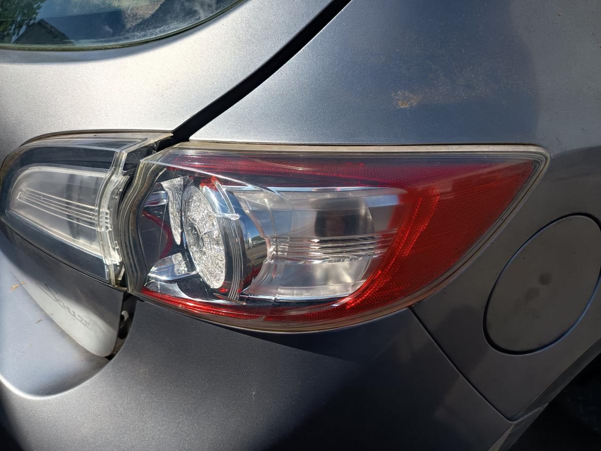 Mazda 3 BL original R&uuml;ckleuchte rechts aussen Baujahr 2010
