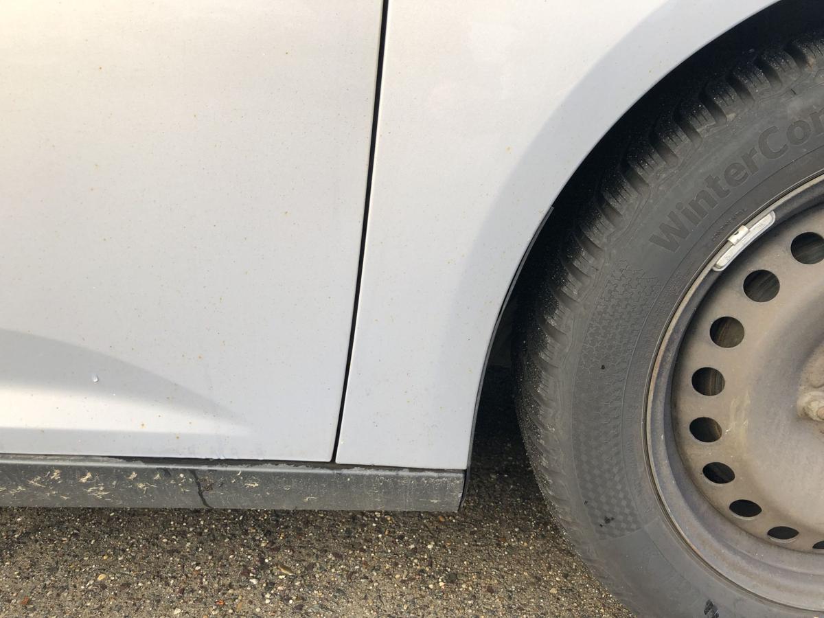 Ford Focus DYB MK3 Kotflügel vorn rechts Fender Seitenteil Micastone Silber Met