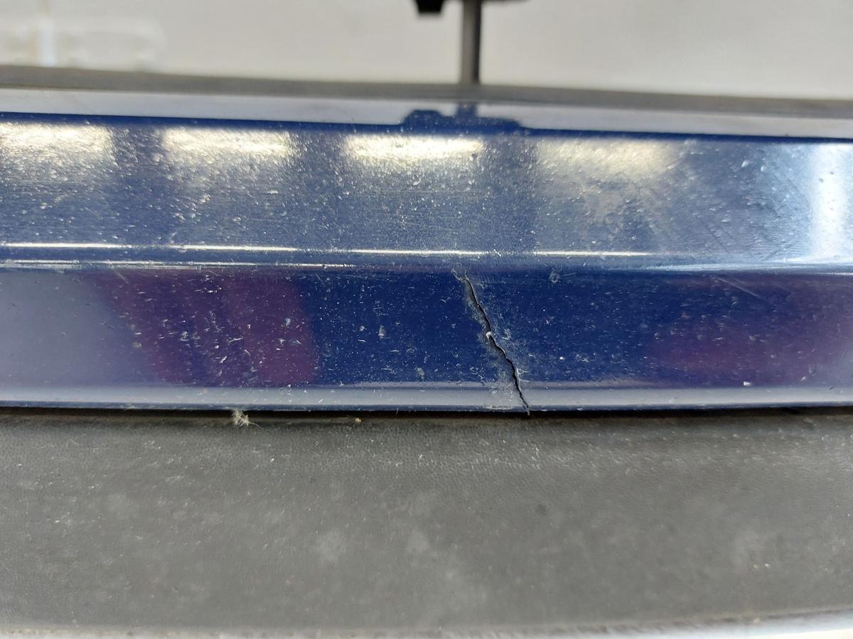 Renault Clio 3 III R Stoßfänger vorn Frontschürze OV460 blau Beschädigt