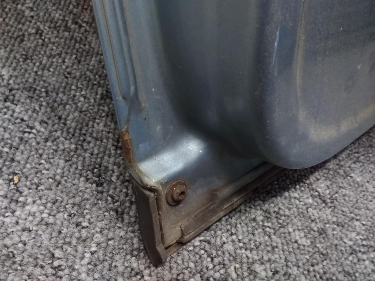 VW Passat 3C T&uuml;r vorn links Fahrert&uuml;r arcticbluesilver LB5M BJ2005