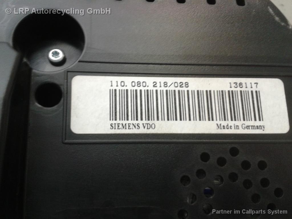 VW Touran original Tacho Kombiinstrument 1T0920872F BJ2006