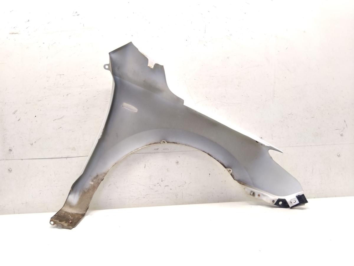 Hyundai I30 CW Kombi FD original Kotfl&uuml;gel vorn links weiss 7F Bj.2011