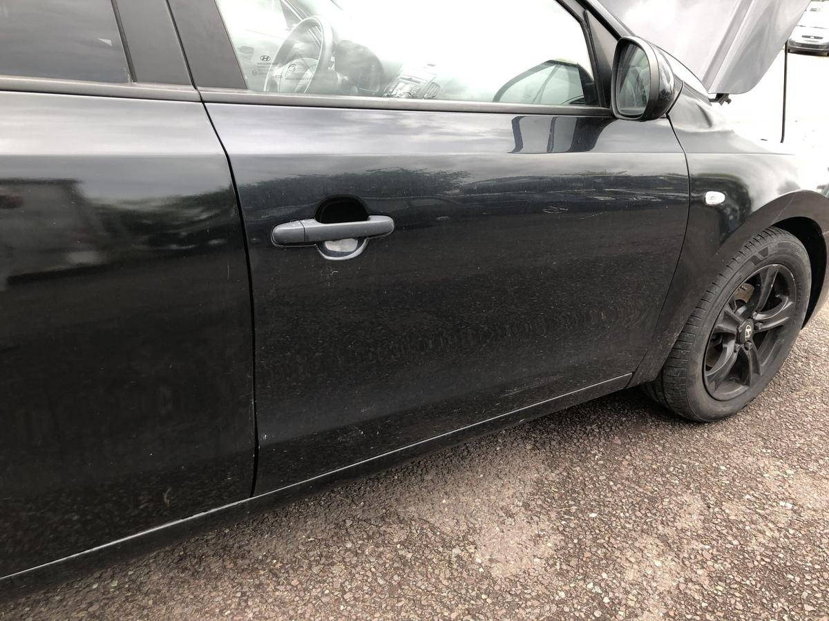Hyundai i30 FD Tür vorn rechts Beifahrertür im Rohbau 9F Stone Black Perl