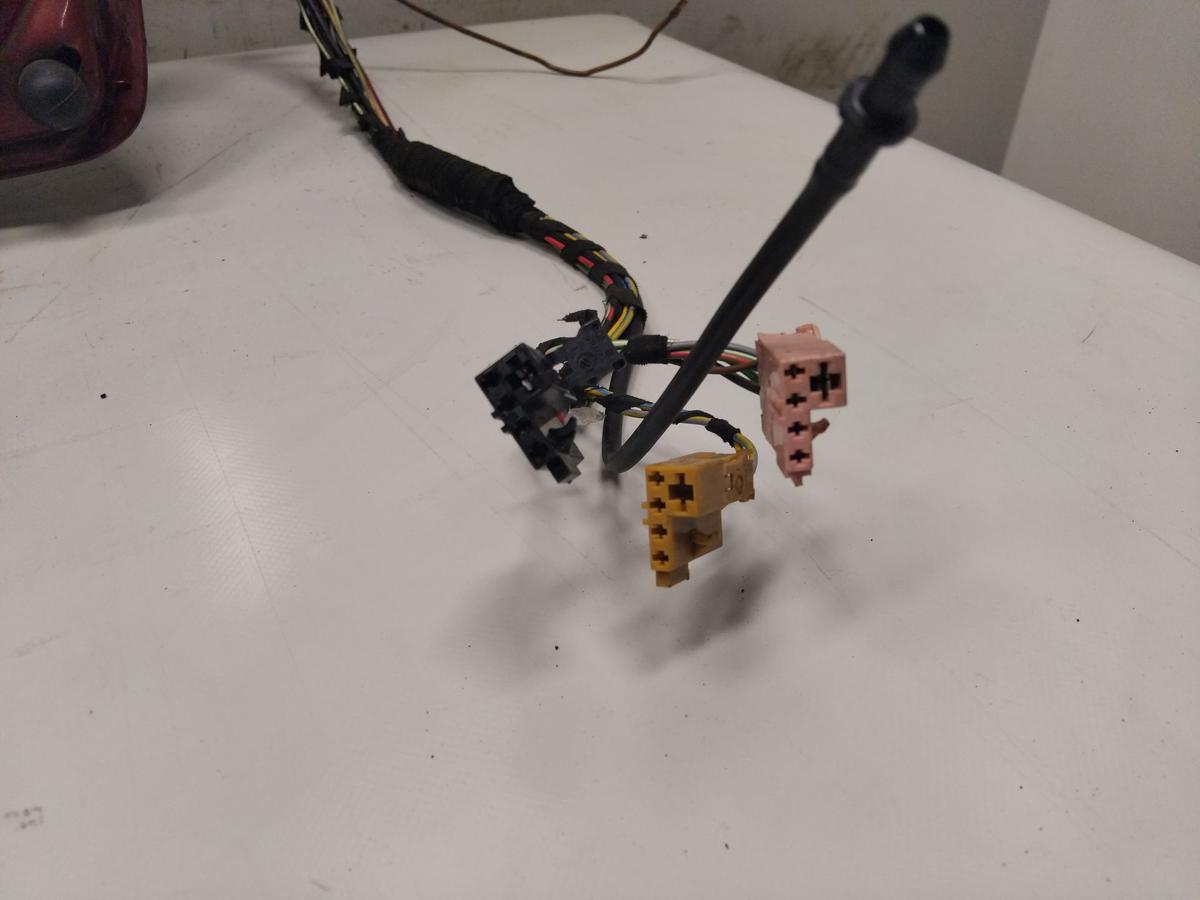 Skoda Octavia 1U Kombi Heckklappe 9892 Flamencorot mit Heckscheibe BJ2005