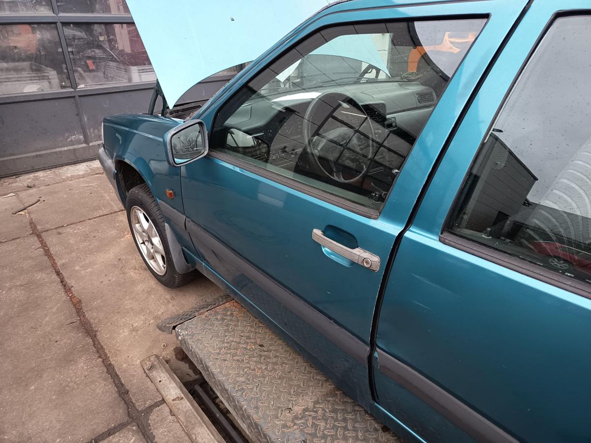 Volvo 850 original T&uuml;r vorn links Fahrer 422 T&uuml;rkis met Bj 1995
