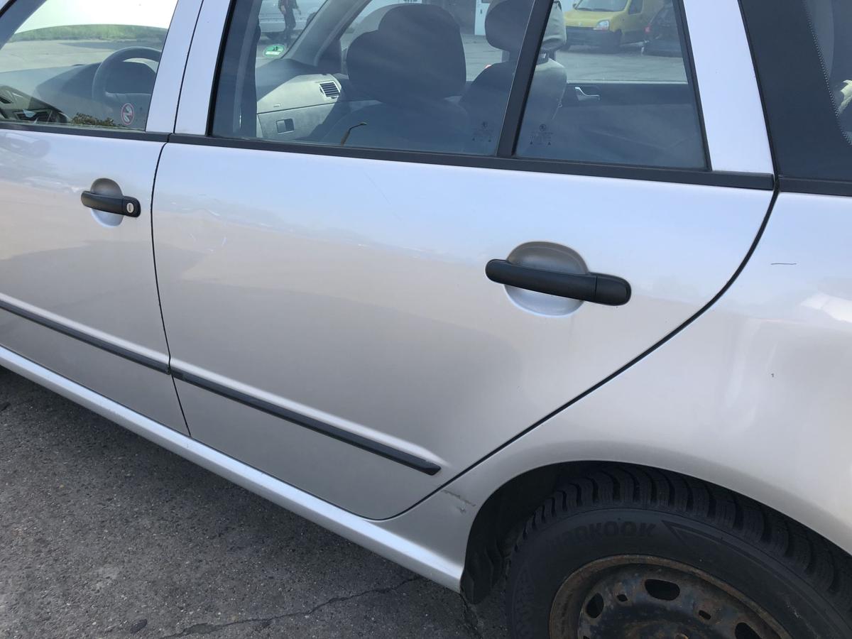 Skoda Fabia 6Y T&uuml;r hinten links Fondt&uuml;r Kombi Delle flach LF7T Diamant Silber