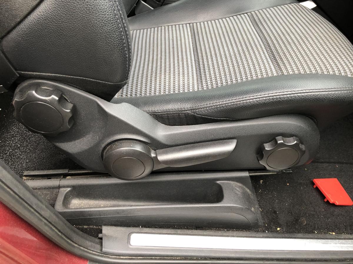 Mercedes B Klasse W245 Sitz vorn rechts Beifahrersitz Stoff Kunstleder Artico