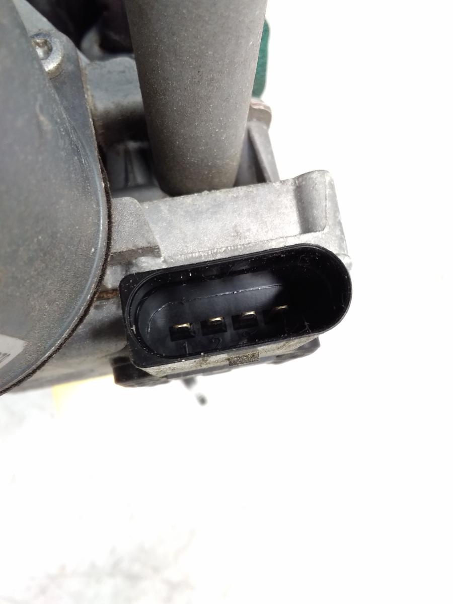 Audi A4 8K B8 original Wischermotor vorn mit Wischergestänge Bj.2010