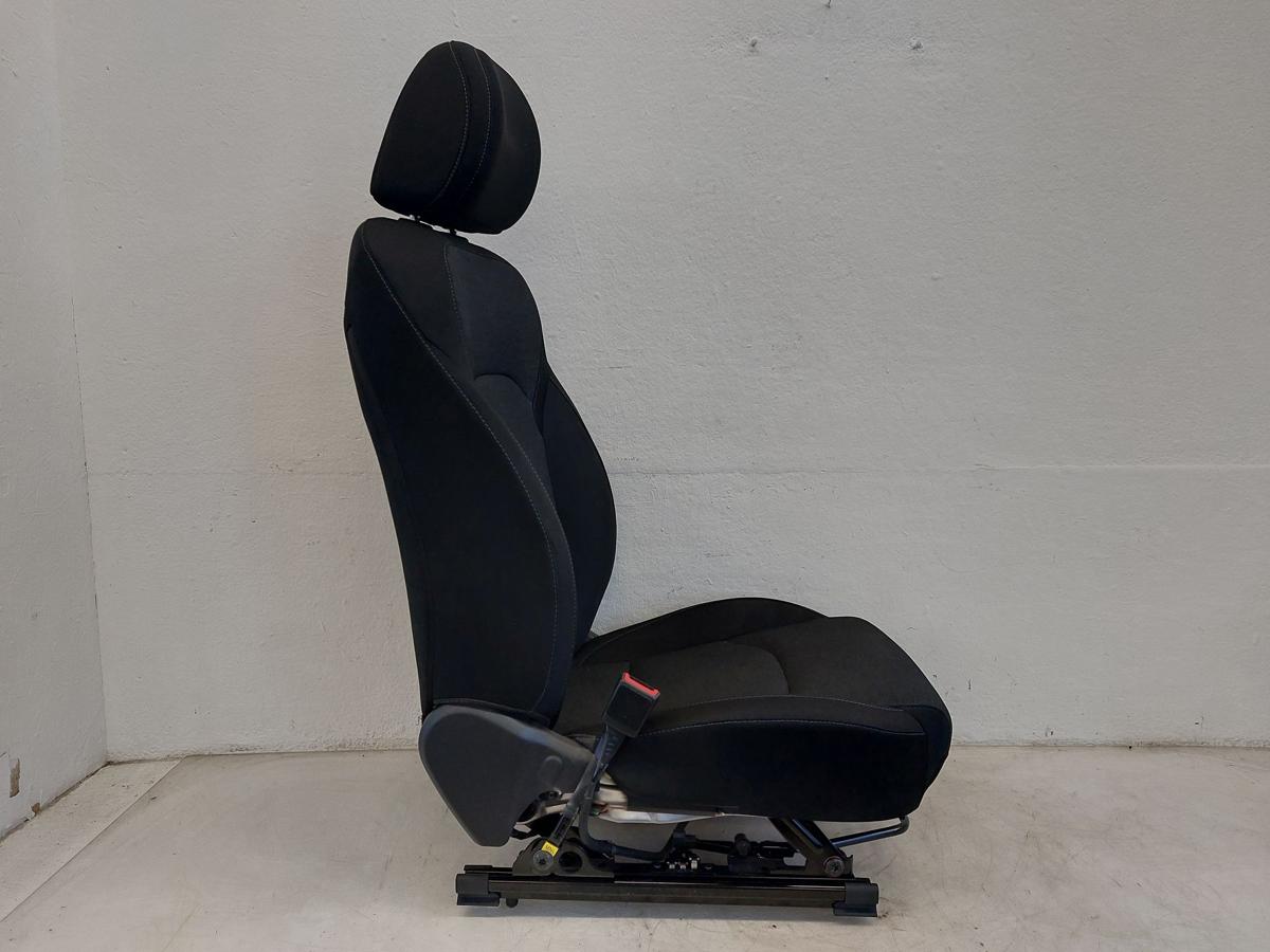 Hyundai i30 PD Mild Hybrid Sitz vorn links Stoff mit Heizung Autositz Fahrersitz