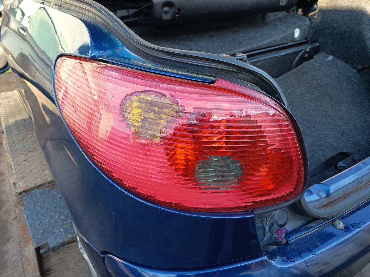 Peugeot 206CC original R&uuml;ckleuchte links Heck Schluss Licht Bj 2006