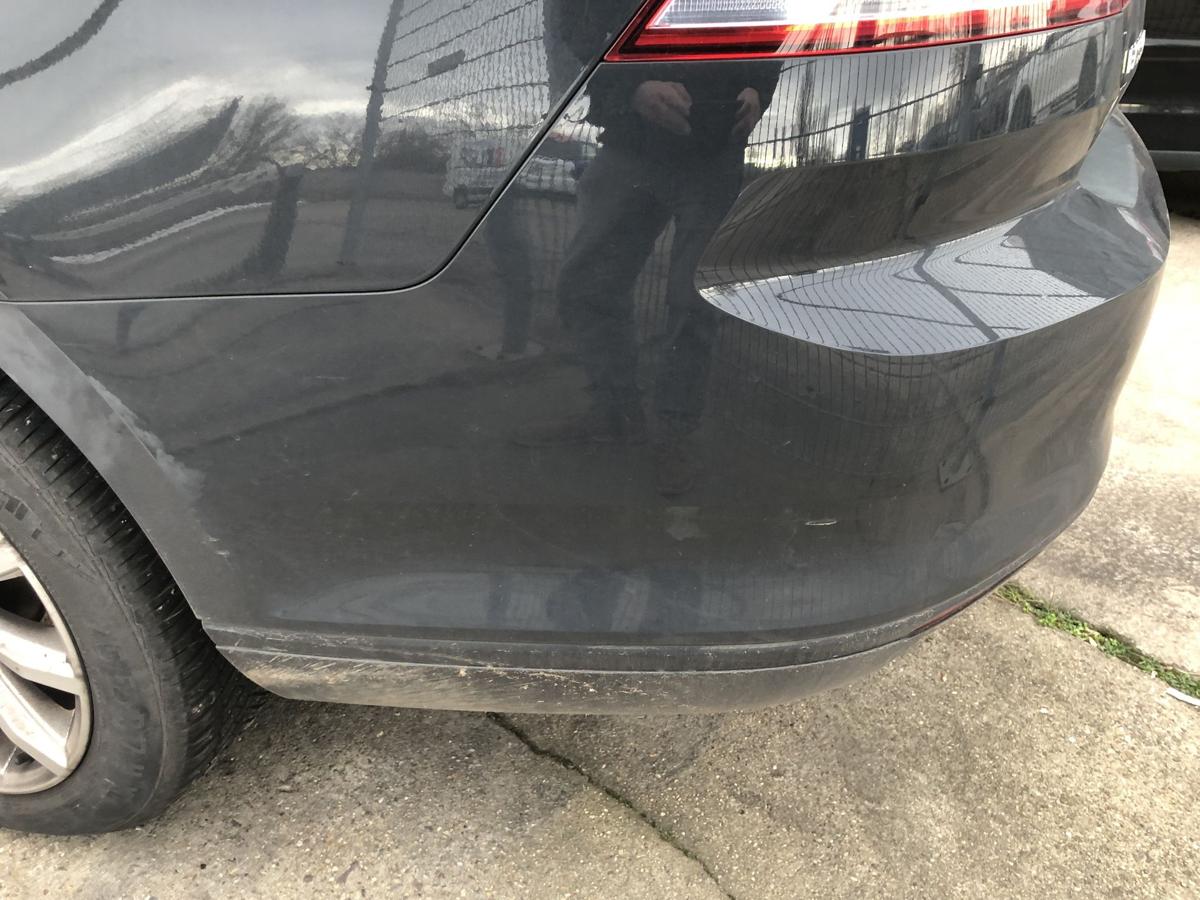VW Passat 3G B8 Limo Stoßfänger hinten Heckschürze Heckstoßstange ohne PDC LI7F