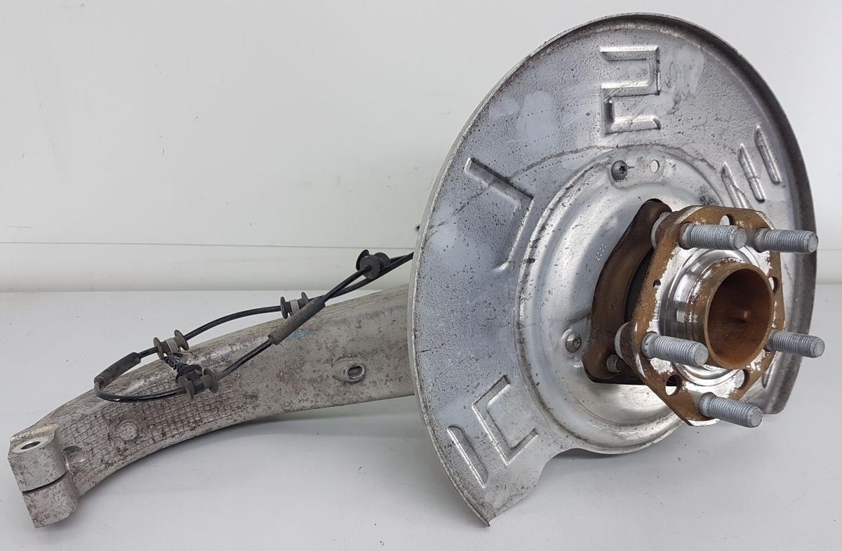 Tesla Model Y Achsschenkel vorn rechts Bj2022 355x25mm RWD Heckantrieb