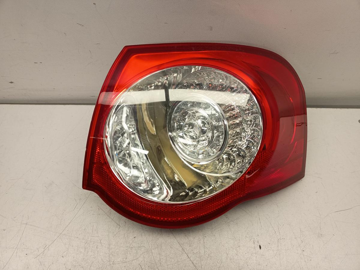 VW Passat 3C Kombi original R&uuml;ckleuchte rechts aussen LED Baujahr 2006