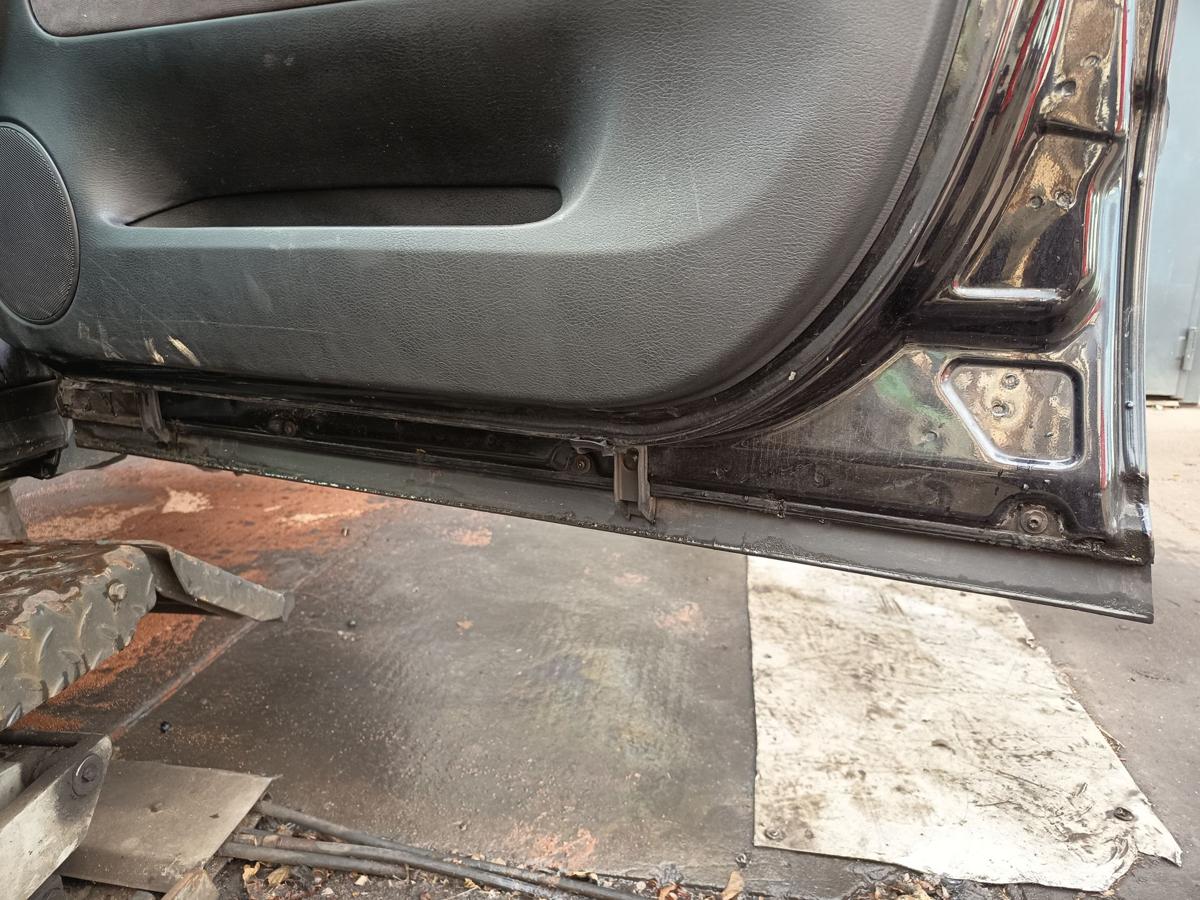 VW Passat 3BG original T&uuml;r vorn rechts Beifahrer C9Z Black magic Bj 2002