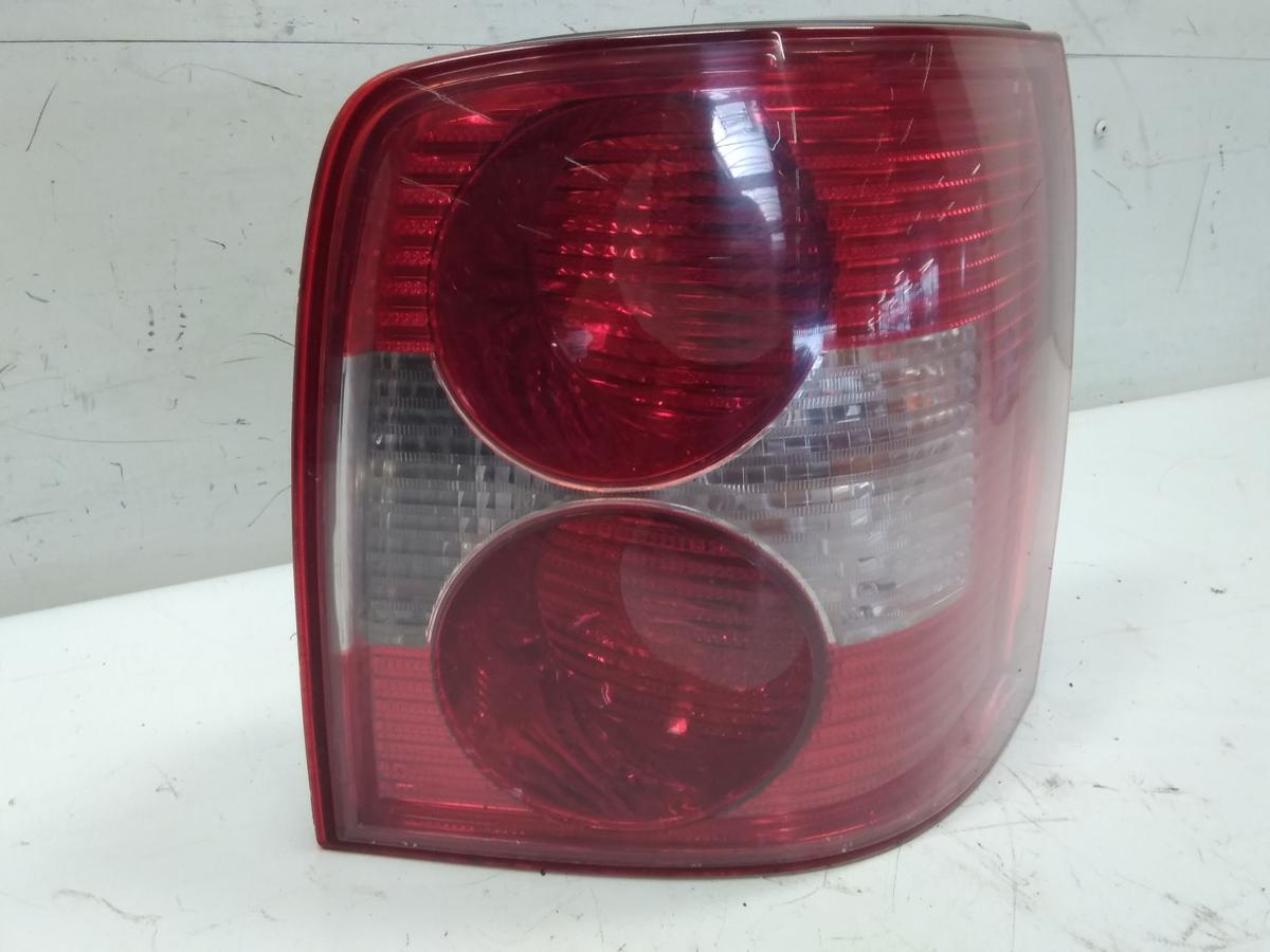VW Passat 3BG Variant Kombi Zubeh&ouml;r R&uuml;ckleuchte Heckleuchte rechts BJ2001