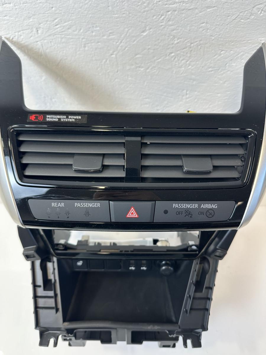 Mitsubishi Eclipse Cross GK0 ab21 Luftd&uuml;sen Luftduschen Mittelkonsole Ausstr&ouml;mer