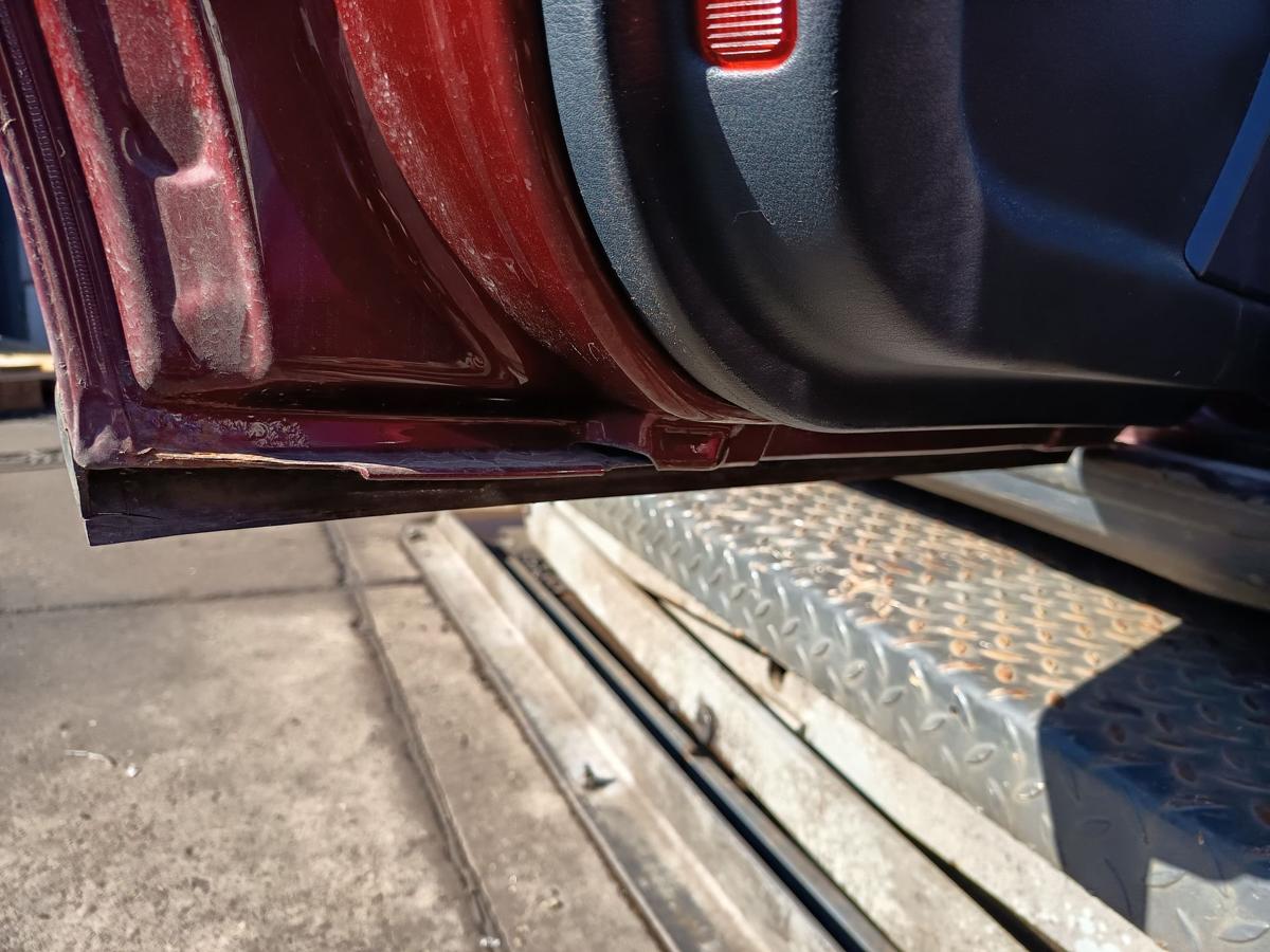 Audi A4 B5 8D original Tür hinten links Fond Z3L Hibiscusrot Bj 2000