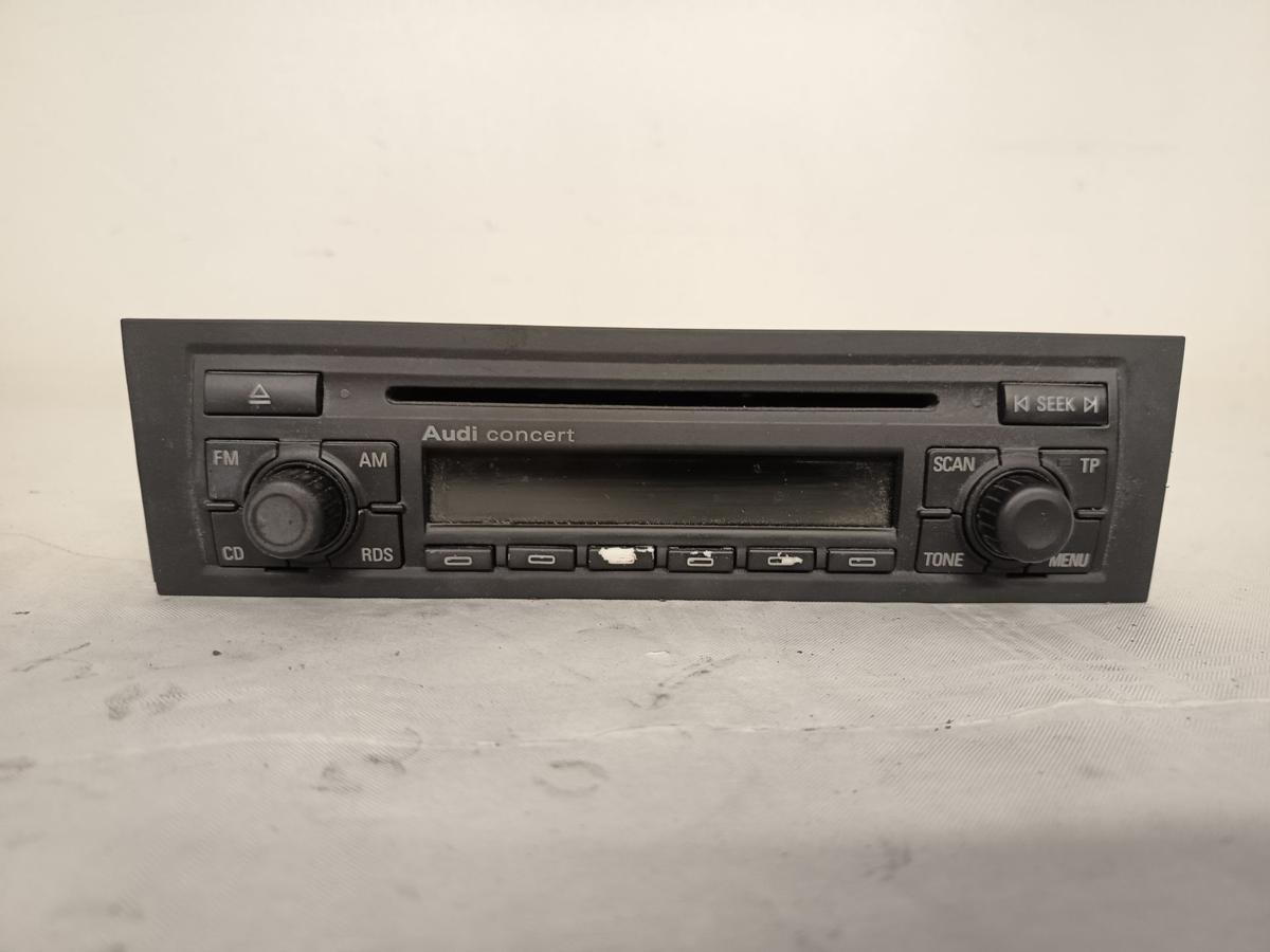 Audi A3 8P Sportback original Radio 8P0035186C ohne Code Bj 2006