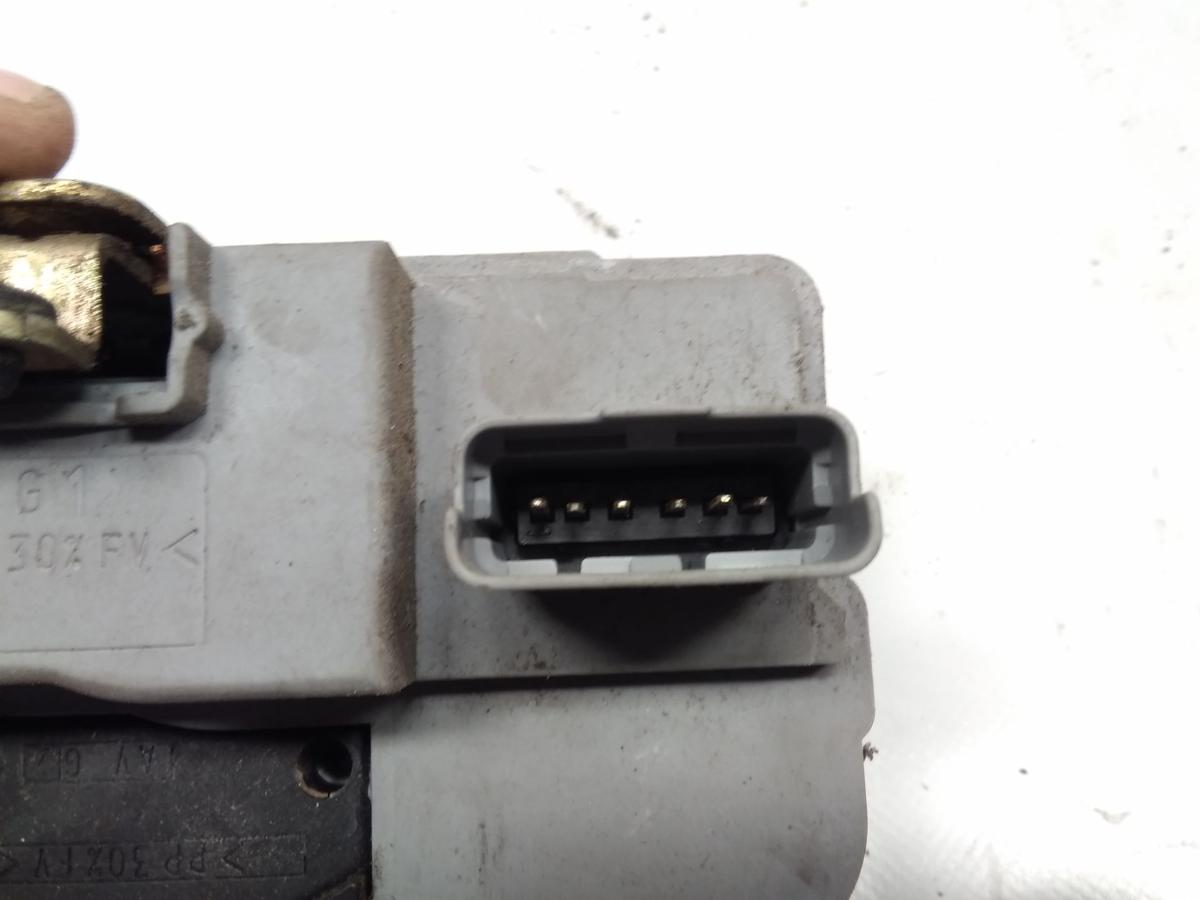Peugeot 206 original T&uuml;rschlo&szlig; vorn links mit Zentralverriegelung Bj.2001