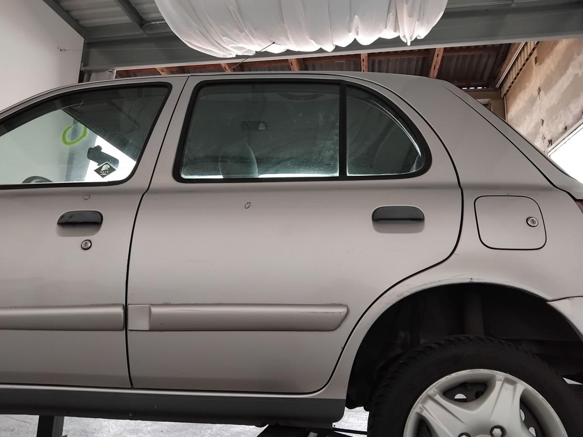 Nissan Micra K11 Tür hinten links 5-Türer KL0 silvermetallic 2.Facelift BJ2001