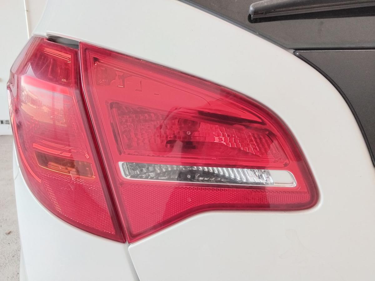 Opel Meriva B original Rückleuchte Heckleuchte links innen BJ2011