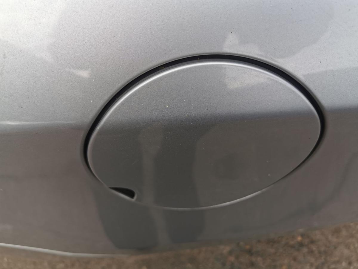 Renault Megane III Z Kombi Tankklappe Tankdeckel Tankverschluss TED69 GREY