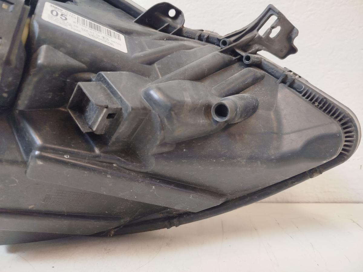 Toyota Yaris XP9 Hauptscheinwerfer Frontscheinwerfer vorn links Frankreich TEXT