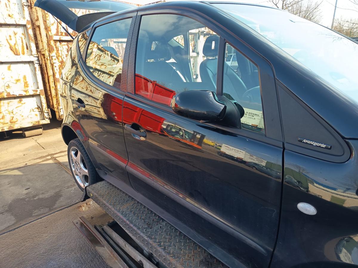 Mercedes A-Kl. W168 original T&uuml;r vorn rechts Beifahrer 696 Nachtschwarz Bj 1999