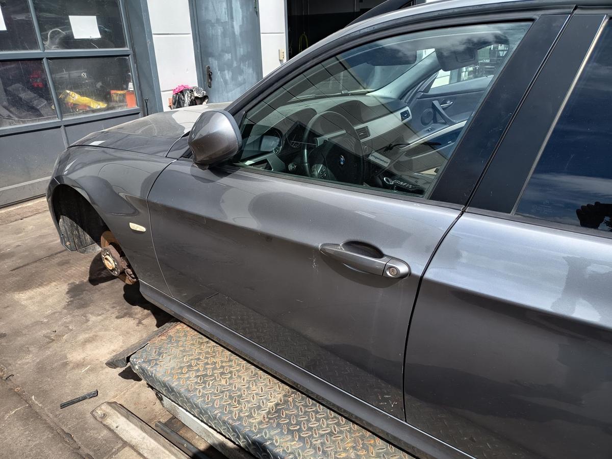 BMW 3er E91 original T&uuml;r Roht&uuml;r vorne links A52 Spacegrau Baujahr 2009