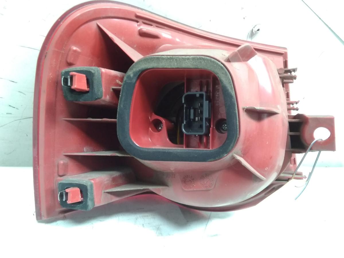 VW Passat 3C Variant original R&uuml;ckleuchte Schlussleuchte rechts aussen BJ2007