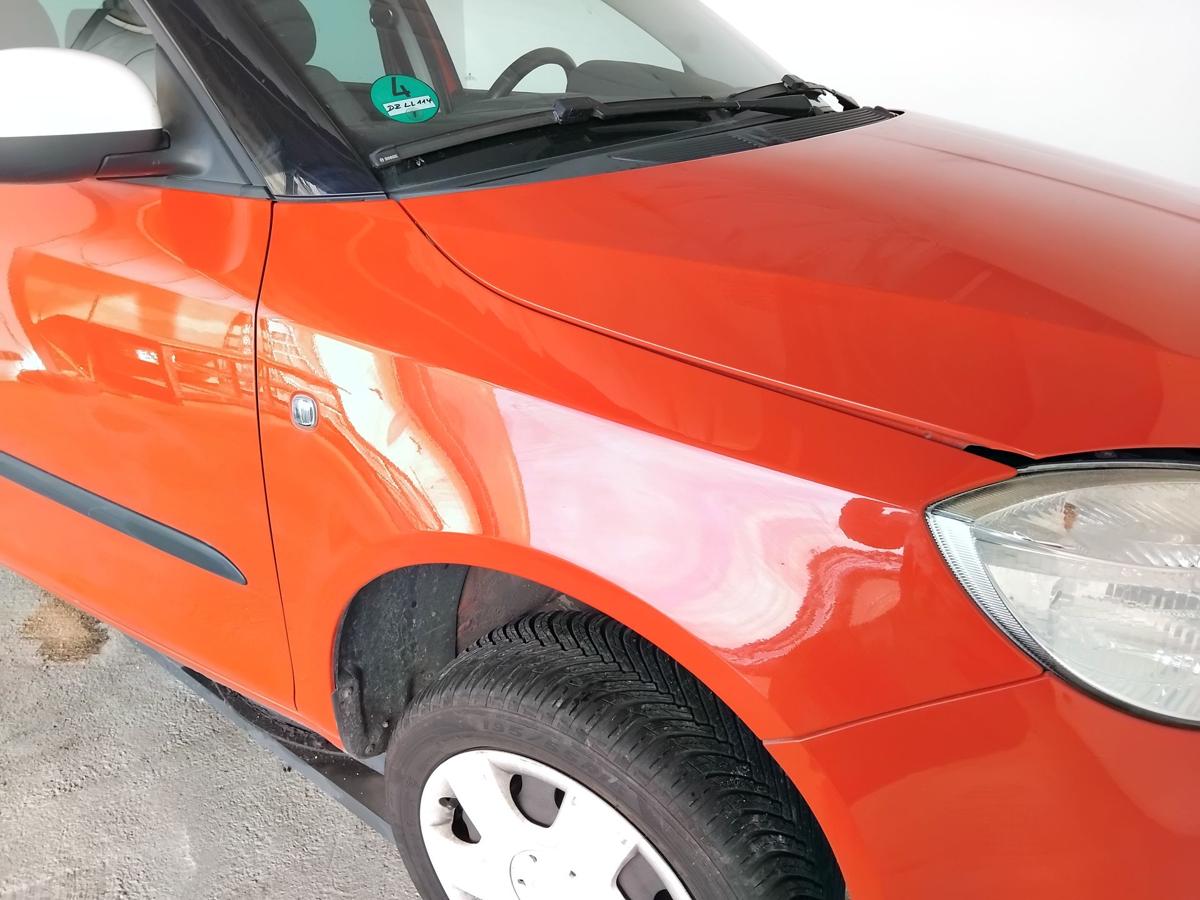 Skoda Fabia 2 5J original Kotflügel vorn rechts corridarot 8151 BJ2009 Skoda Fabia 2 5J original Kotflügel vorn rechts corridarot 8151 BJ2009