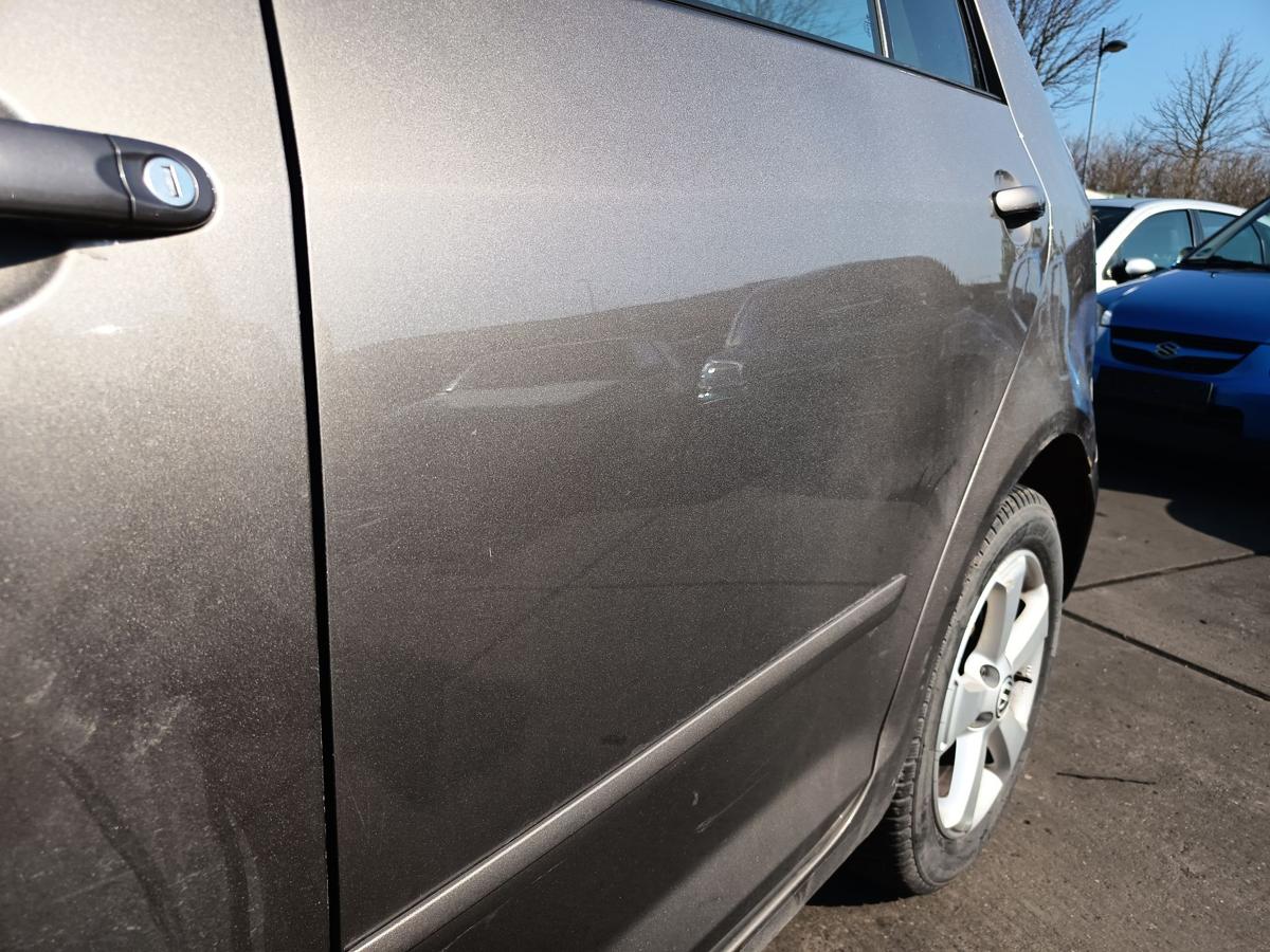 Golf Plus II original T&uuml;r hinten links Fond A8X Kaschmirbraun Bj 2009