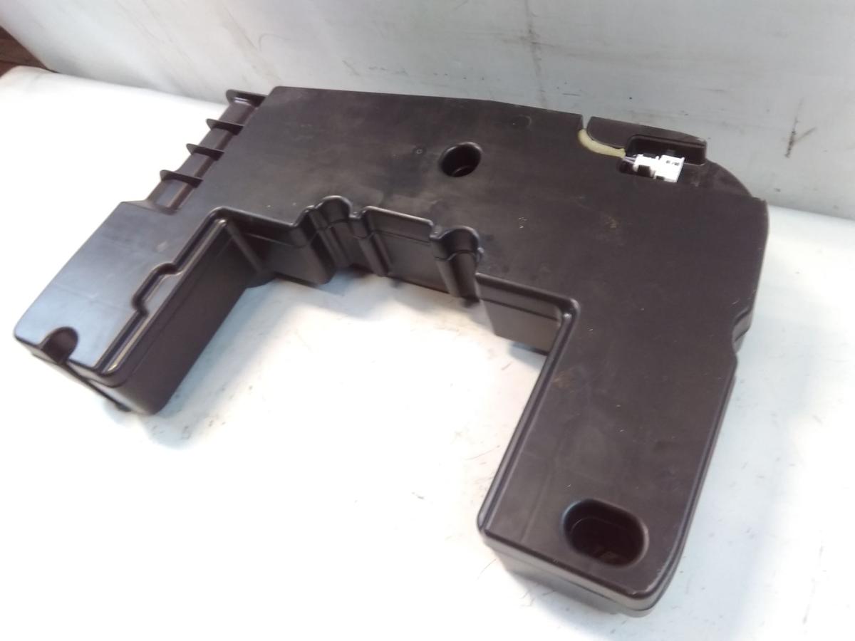 Audi A1 8X original Subwoofer mit Geh&auml;use 8X0035412 BJ2010