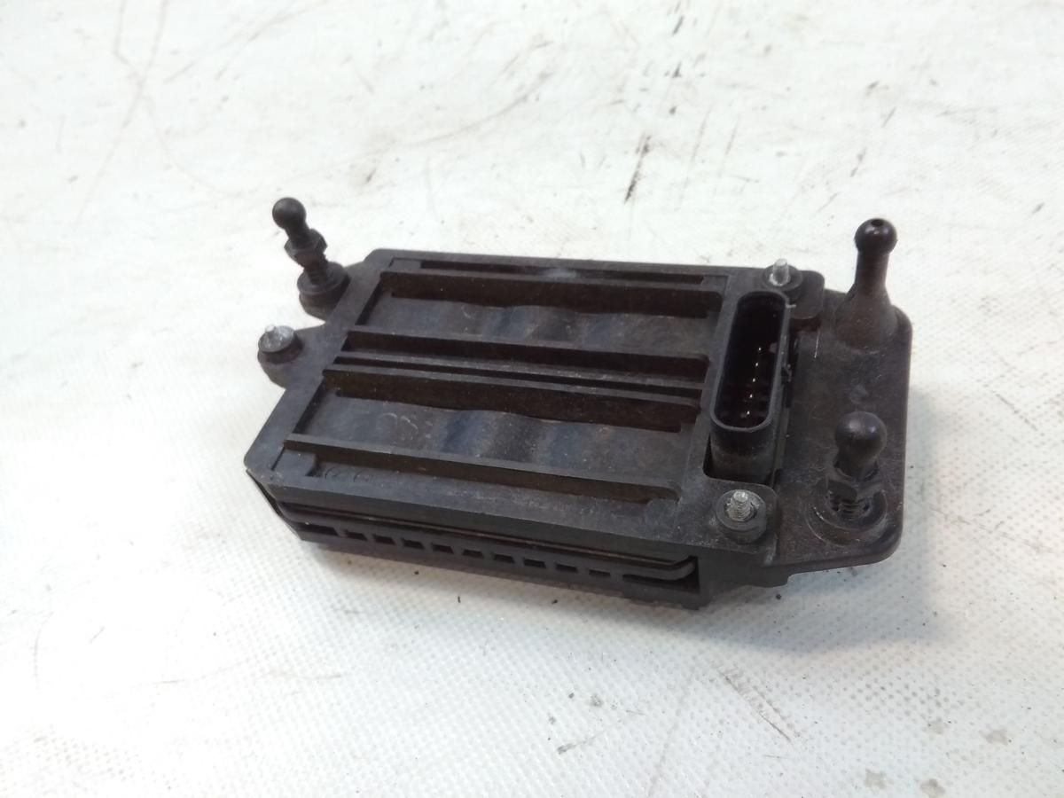 Tesla Model S original Radarsensor Abstandsensor vorn 1108647-00-D Bj.2019