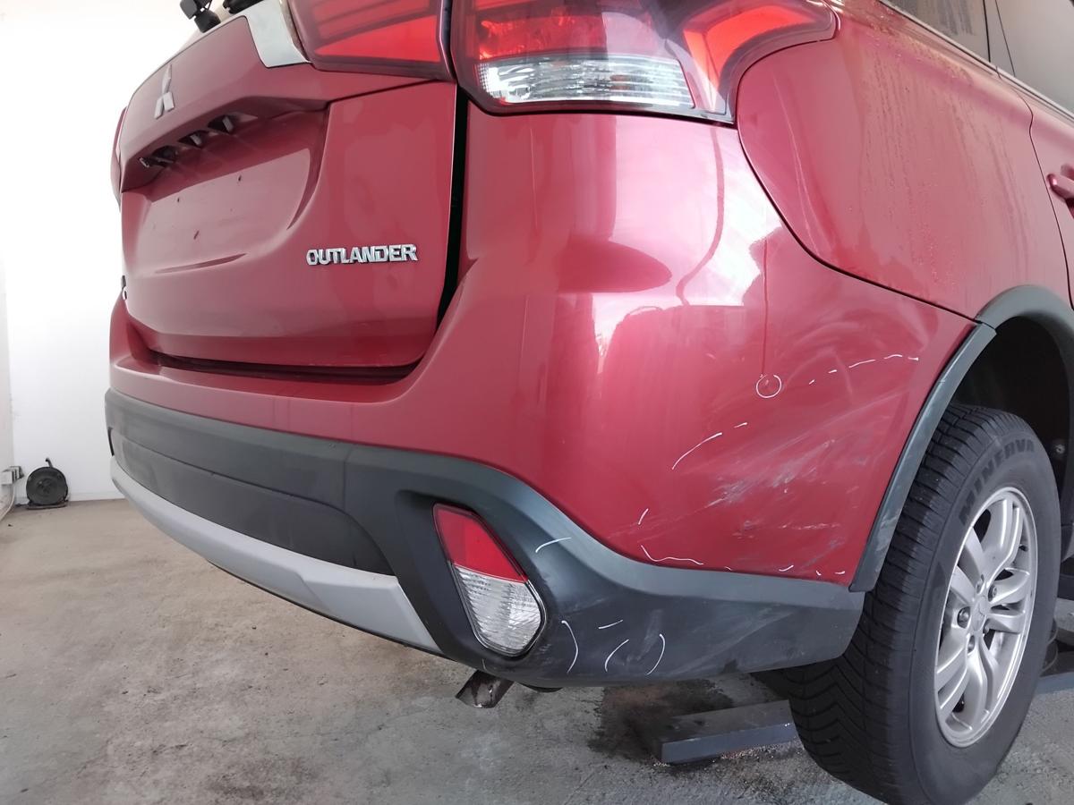 Mitsubishi Outlander 3 GF orig Sto&szlig;stange Sto&szlig;f&auml;nger hinten besch&auml;digt BJ2016