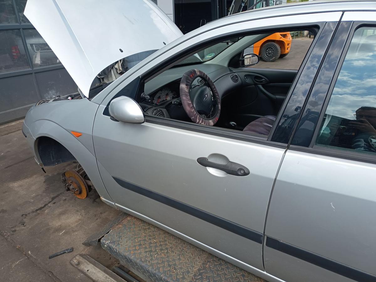 Ford Focus DAW original T&uuml;r vorne links Polar Silber Baujahr 2003