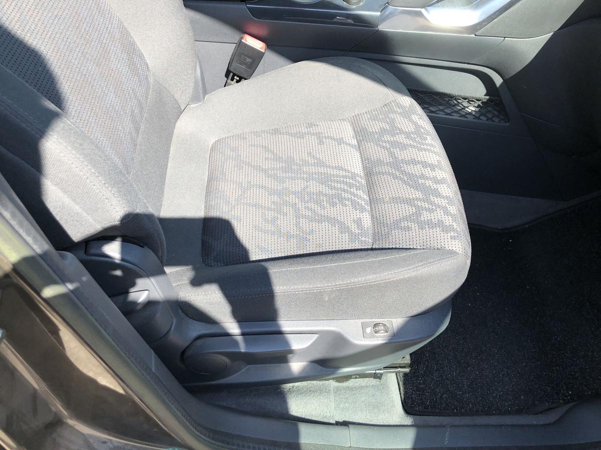 Peugeot 3008 I Typ 0U Sitz vorn rechts Beifahrersitz mit Heizung Stoff Autositz