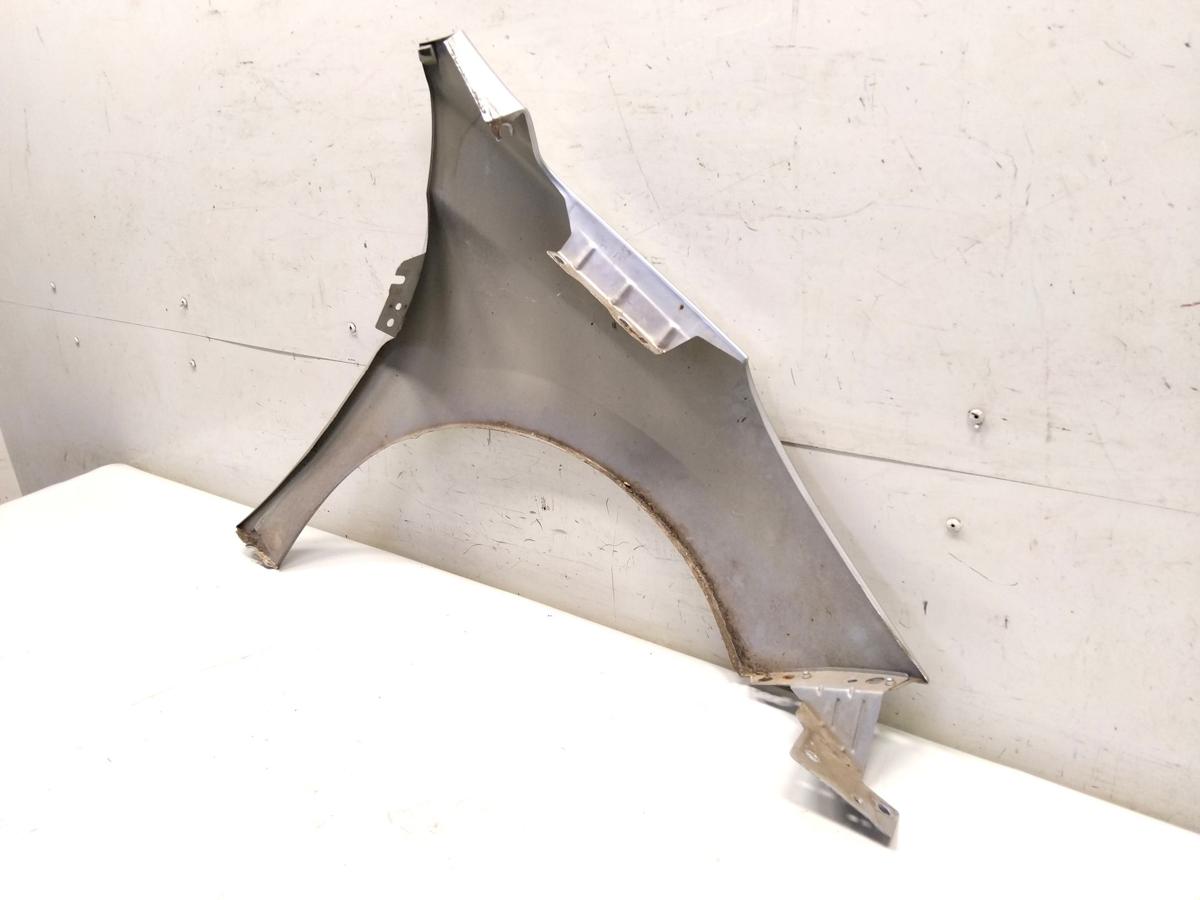 Peugeot 207 SW original Kotflügel links silber aluminiumgraumetallic Bj.2007