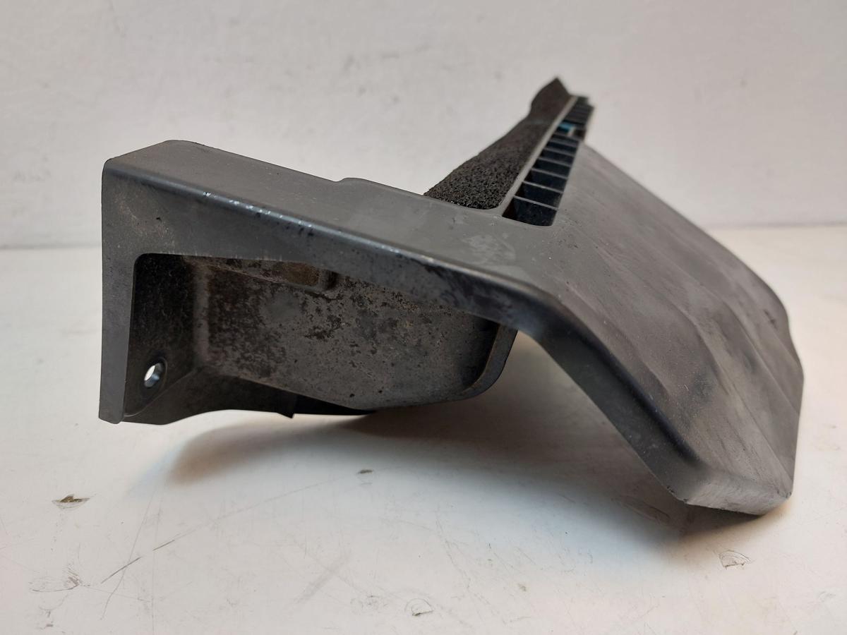 Hyundai i30 PD Mild Hybrid Luftf&uuml;hrung vorn Schlosstr&auml;ger Plastikluftleitblech