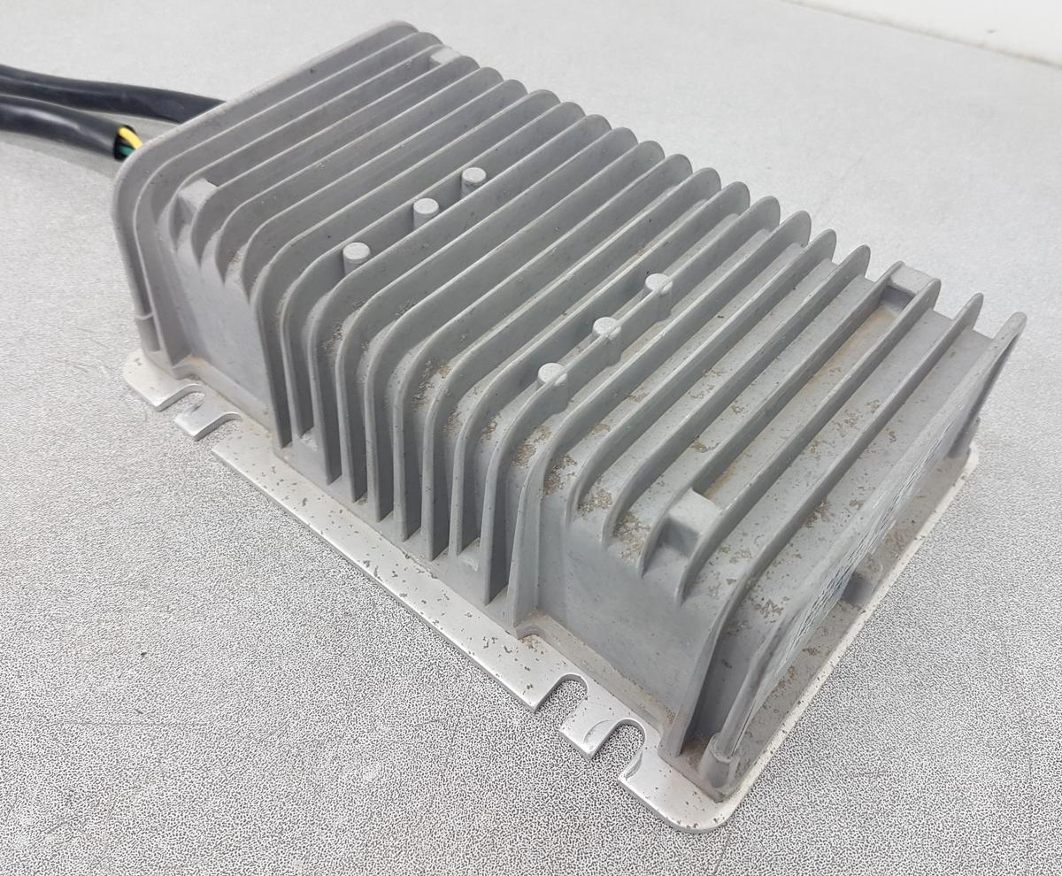 Ari 452 DC DC Wandler Bj2018 Hersteller Enpower 500W output 13,8V