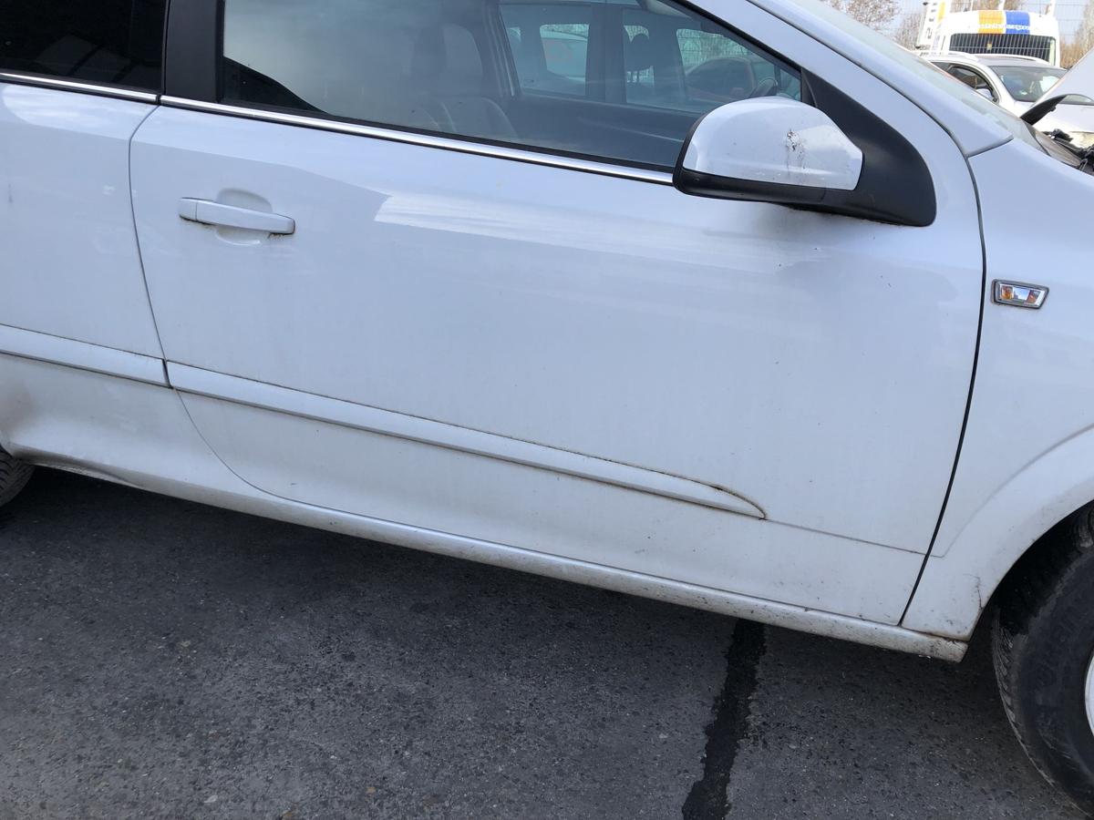 Opel Astra H GTC T&uuml;r vorn rechts Beifahrert&uuml;r im Rohbau 10U Casablancawei&szlig;